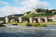 Alte Mainbrücke mit Festung Marienberg_klein
