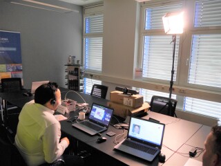 3_Behind the scenes